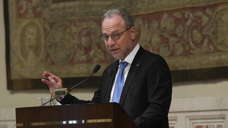 Mulè attacca Parodi (Anm): eversivo sui social contro riforma giustizia. Il pm: solo un plauso al No 1