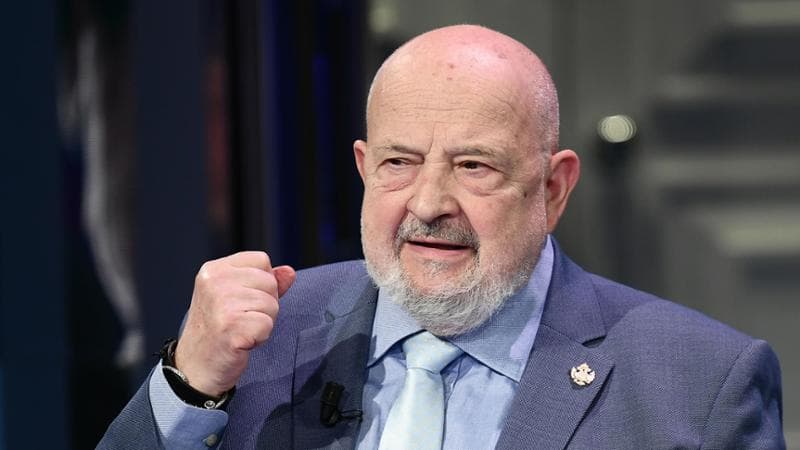 Cardini: “Ha ragione Veneziani, la cultura di questa destra è da encefalogramma piatto” 1