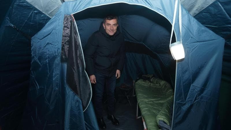 Castrataro, il sindaco d’Isernia che dorme in tenda: “Le mie notti al freddo per salvare l’ospedale” 1