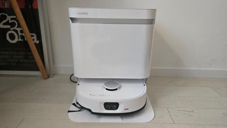Eureka J15 Max Ultra, la recensione: un robot aspirapolvere pensato per gli angoli della casa 1