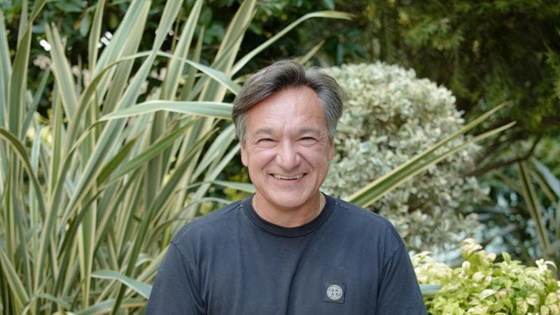 Fabio Caressa: “Adani mi fa un baffo. Mia moglie non è solo bella. Ho iniziato nascondendomi sotto le gambe dei colleghi” 1