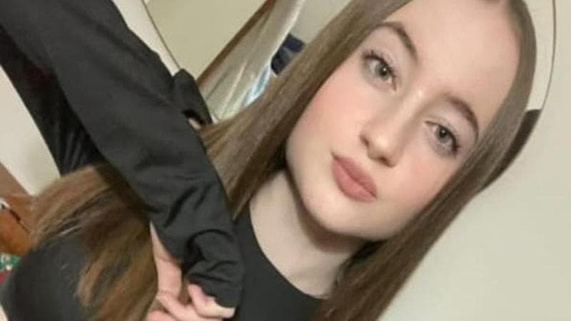 Gli amici di Sara Di Vita, morta per intossicazione alimentare a Campobasso: "Siamo arrabbiati" 1