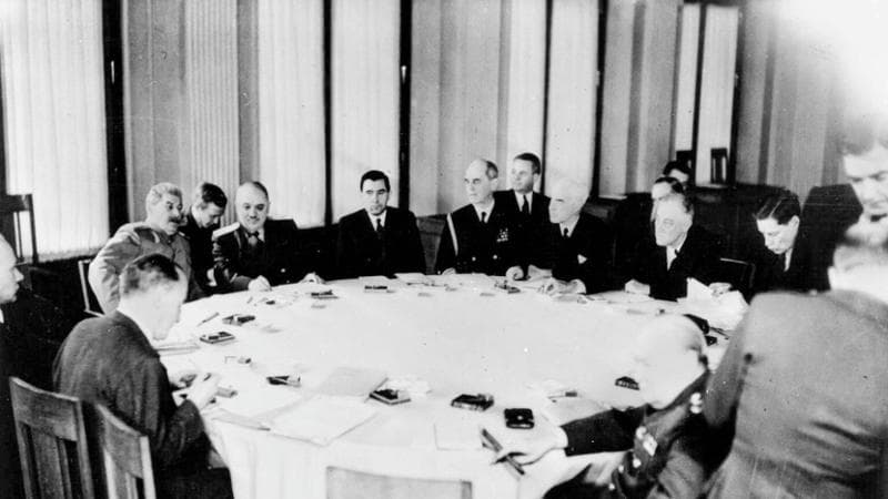 Jalta e l’eterno fantasma venuto dall’Est 1