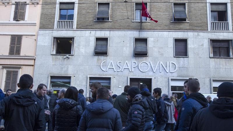 L’interrogazione di Schlein, Fratoianni e Bonelli al governo: “Quando scioglie CasaPound?” 1