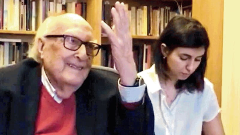 L’intervista: “Nonno Camilleri ormai cieco mi ha dettato l’ultimo libro. Recitava, era teatro” 1