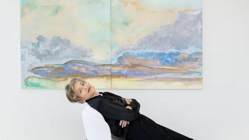 Sharon Stone e quei quadri dipinti “in connessione con l’aldilà” 1