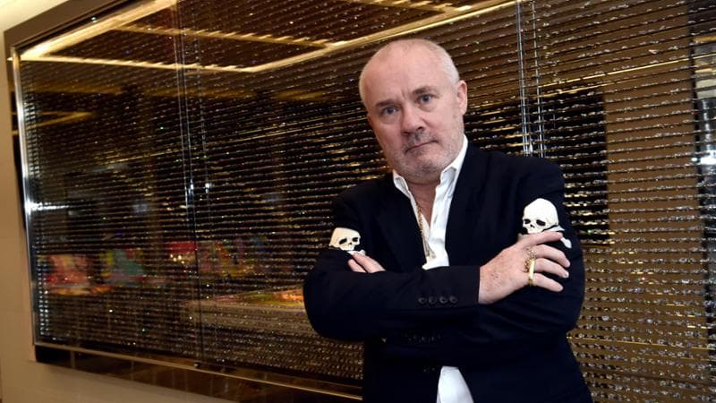 Damien Hirst, l’artista degli scandali, confessa in un podcast: “L’opera migliore? La prima” 1
