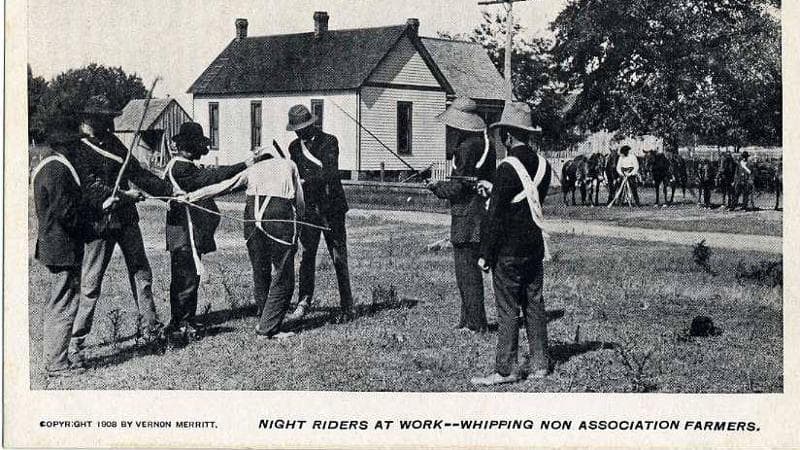 Il controllo pre-ICE: dai guardiani ai motociclisti notturni, quando la sorveglianza si trasforma in abuso 1