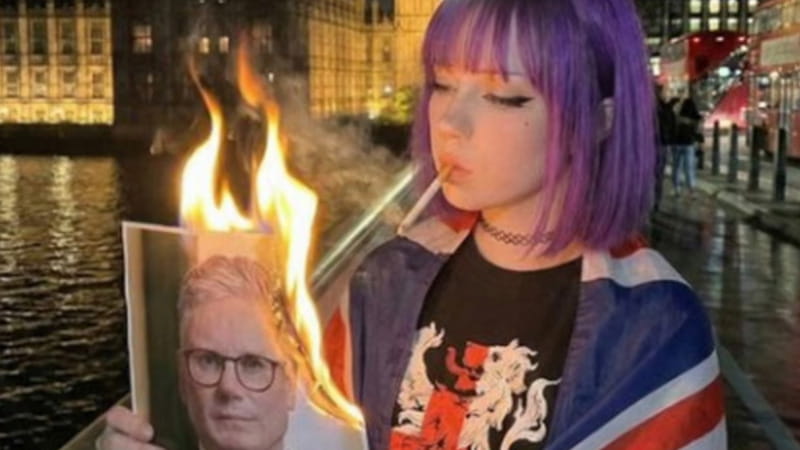 Il paradosso del videogioco contro il razzismo: l'eroina anti-eroica xenofoba si trasforma in icona dell'estrema destra. 1