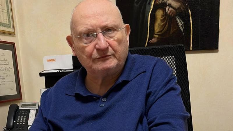 Il restauro con l'immagine di Meloni suscita il commento del parroco: “È la premier, qual è il problema? Quelle rappresentano le anime del purgatorio” 1