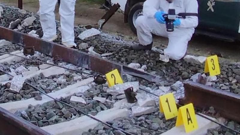 Incidente ferroviario in Spagna. Disastro in venti secondi, la pista del giunto rotto 1