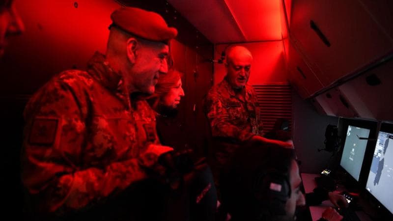 Inizia la consegna dei primi missili per il sistema di difesa aerea italiano. 1