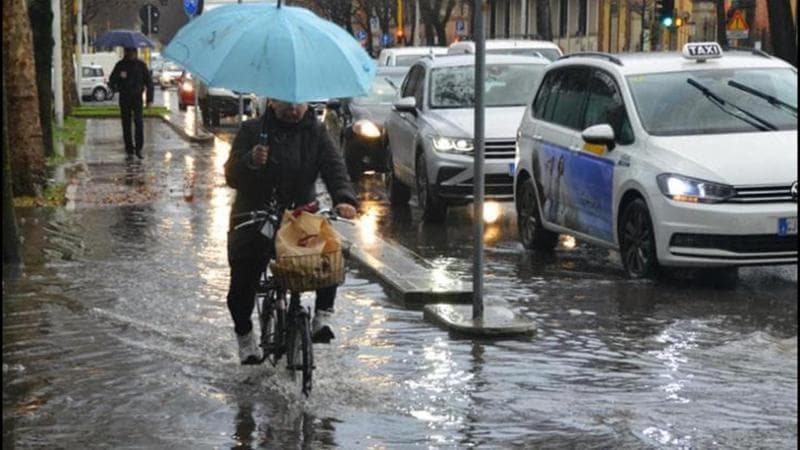 Meteo, il maltempo si dirige verso le regioni meridionali: allerta per piogge, venti intensi e mareggiate. 1