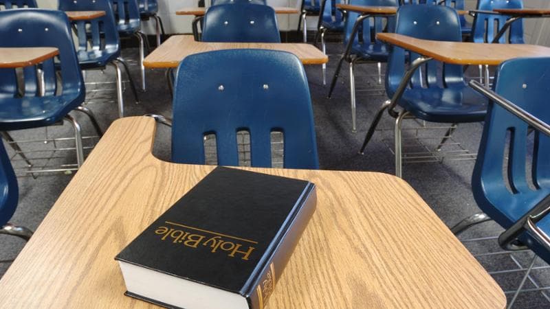 Regno Unito, la Bibbia è un bestseller: nel 2025 vendite record. E gli inglesi tornano a messa 1