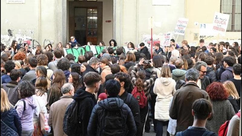 Scuola, offensiva del governo contro le regioni di sinistra: arriva il commissariamento 1