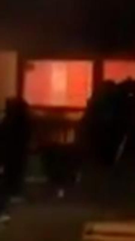 Svizzera, esplosione in un bar nella stazione sciistica di lusso Crans-Montana: ci sono morti e feriti. “Grave disastro” 2