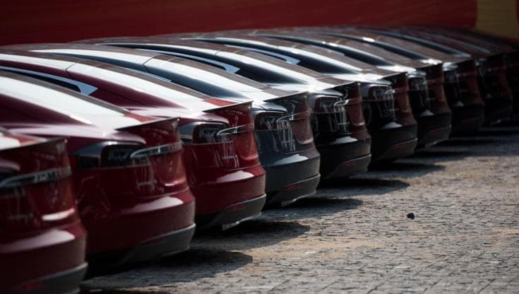 Tesla interrompe la produzione di Model S e Model X: il robot Optimus prenderà il loro posto. 1