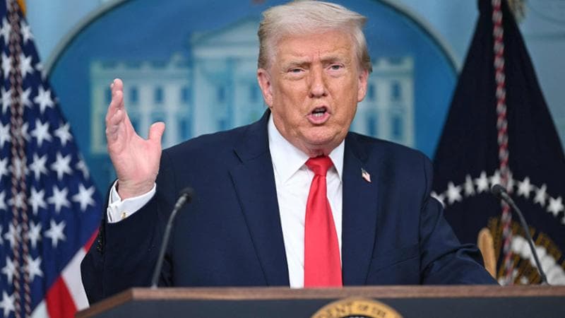 Trump rifiuta l’invito a Parigi di Macron: “Fin dove mi spingerò sulla Groenlandia? Lo scoprirete” 1