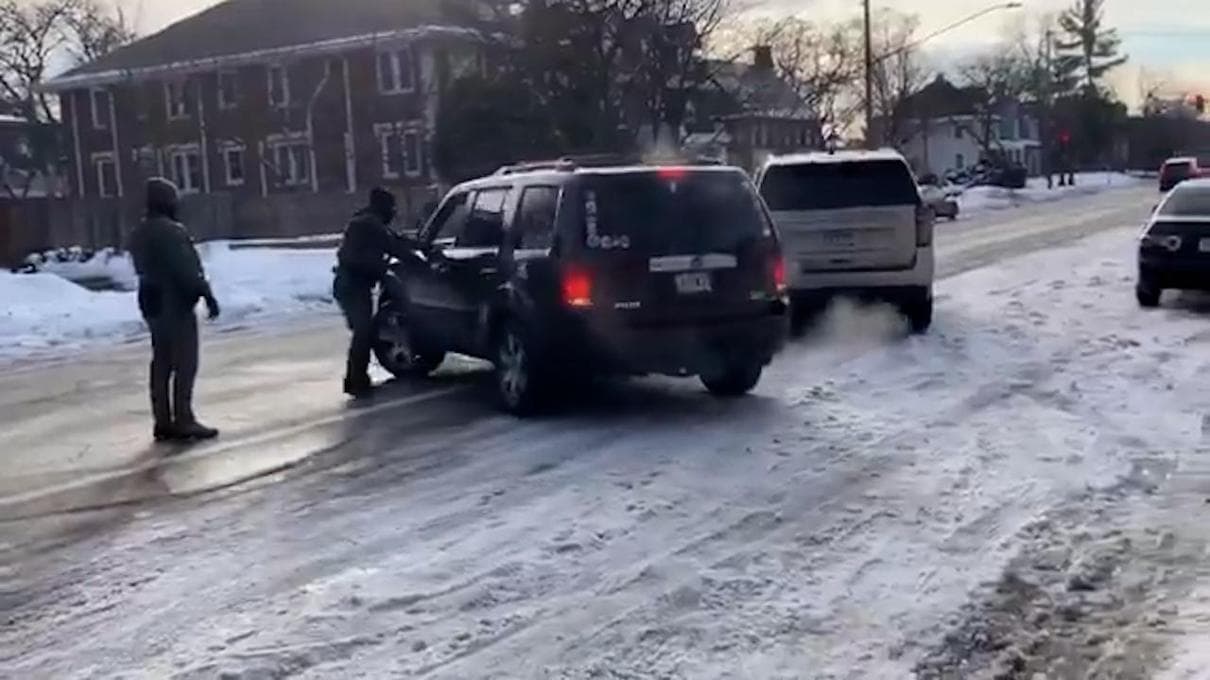 Uccisa da agenti, rivolta a Minneapolis 1