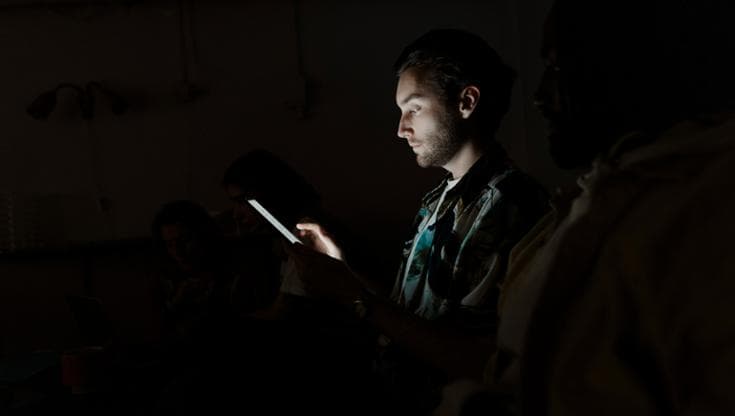 Uno dei chatbot di intelligenza artificiale più conosciuti a livello globale ha reso pubbliche milioni di conversazioni private. 1