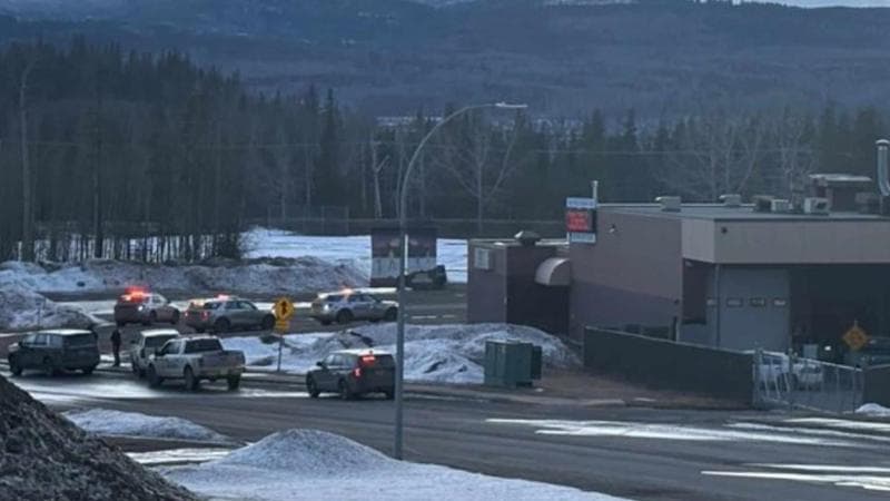 Canada, una donna apre il fuoco in un istituto scolastico e si suicida: 10 morti 1