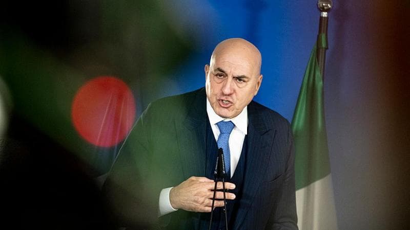 Cento mila nuove assunzioni e quindicimila riservisti: il progetto di riforma del settore Difesa. 1