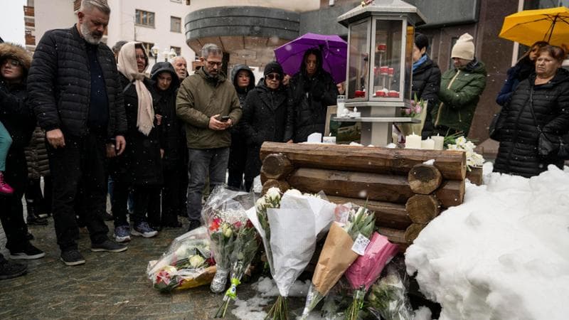 Crans, la segnalazione: tre giorni prima dell'incendio l'uscita di emergenza era già bloccata. 1