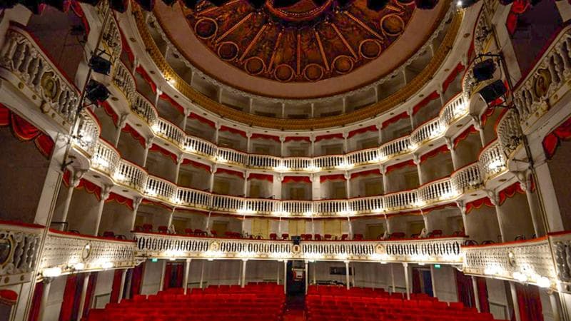 Dalla Duse a Eduardo, il Sannazaro ha estinto l'anima di Napoli. 1