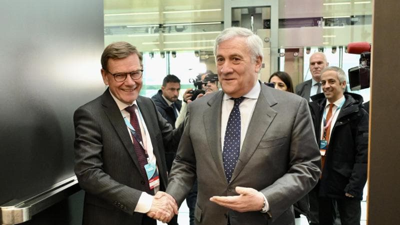 Dazi, Meloni in difficoltà per il timore di una guerra commerciale. Schlein: “Con chi si schiererà?” 1