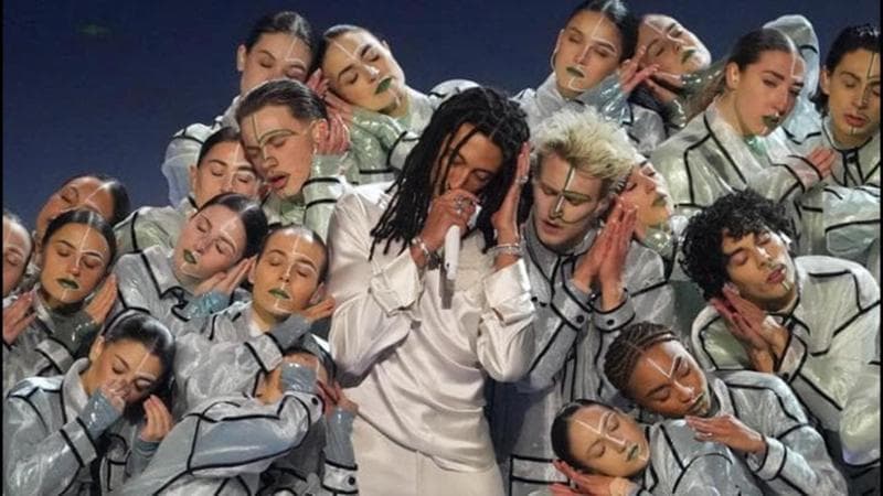 Ghali, l'anonimo che chiede armonia: “C'è eccesso di odio” 1