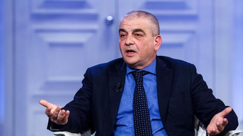 "Giustizia, Putin esprimerebbe un voto contrario". Polemica sul collaboratore di Meloni. 1