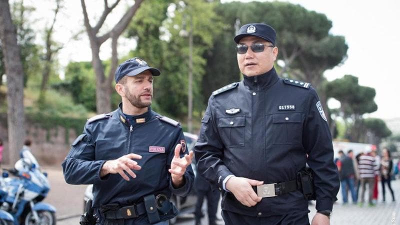 Hacker cinesi sottraggono le identità a cinquemila membri della Digos. 1