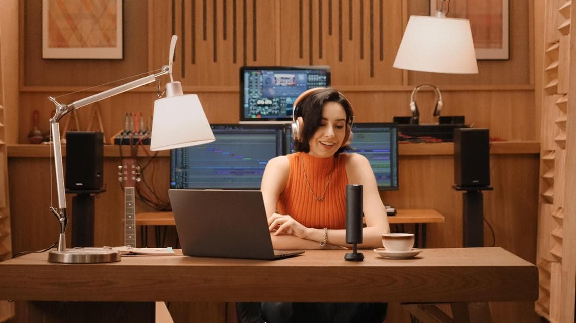 Insta360 presenta nuove opzioni per professionisti e creatori: dalla webcam Link 2 Pro alla videocamera X5. 5