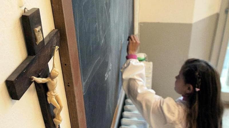 Istituti scolastici, abbandono dell'insegnamento di religione: quasi il 20% degli studenti opta per non partecipare alla lezione. 1