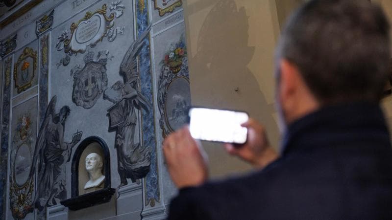 La frustrazione del cardinal Reina e l'incontro che ha risolto la questione 1