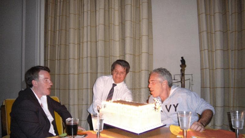 La fuga verso le Virgin, l'informazione fornita dal presidente della Camera: così è scaturito l'arresto di Mandelson. 1