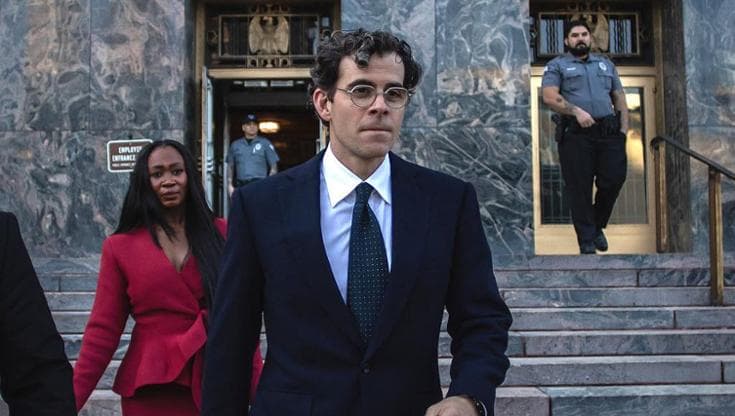 La questione della dipendenza dai social approda in aula, mentre Instagram nega le responsabilità. 1