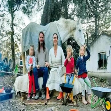 La richiesta della nonna dei bambini nel bosco: “Hanno bisogno di aiuto, affidateli a noi” 1