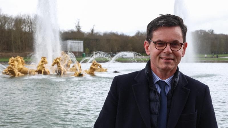 Parigi, il presidente del palazzo di Versailles assumerà il ruolo di nuovo direttore del Louvre. 1