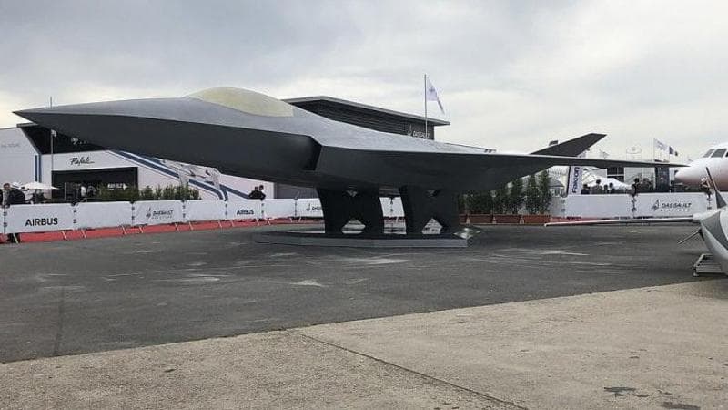 Politico: “Il piano per il nuovo jet Parigi-Berlino-Madrid è giunto al capolinea” 1