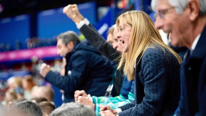 Sanremo, la sfida di Meloni: apparizione all'Ariston per l'apertura della kermesse 1