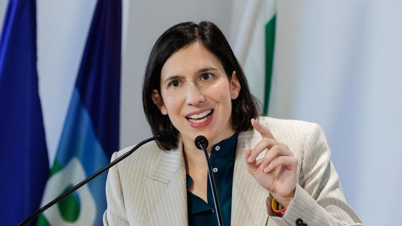 Schlein convoca la direzione del Pd: “È positivo avere una minoranza, ma la linea è unica” 1