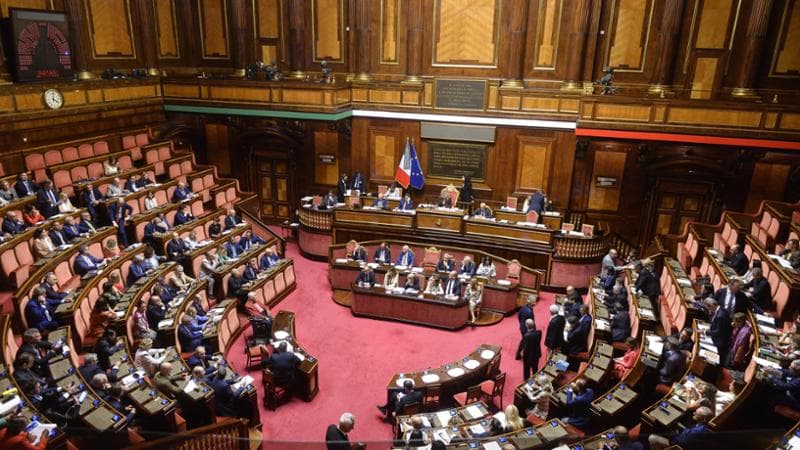 Senato, approvata la fiducia: autorizzati gli aiuti a Kiev senza menzionare il termine “armi” 1