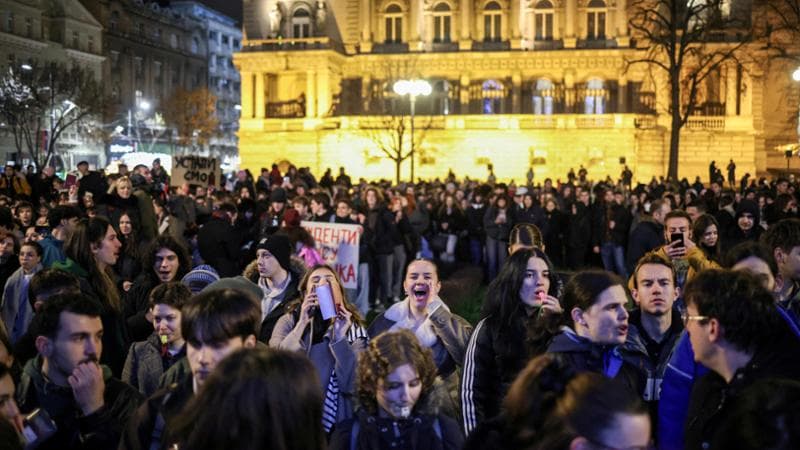 Serbia, gli studenti scendono nuovamente in strada e valutano di opporsi al governo attraverso le elezioni. 1