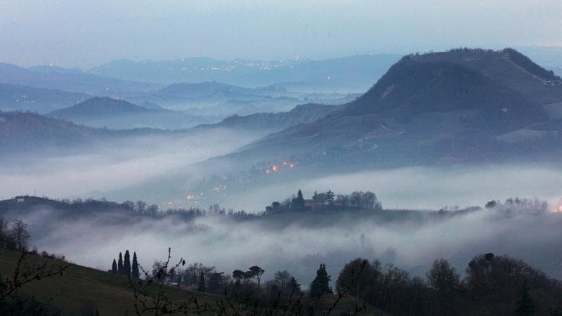 Sole e temperature miti, ma nella settimana dell'anticiclone si prevede formazione di nebbie in pianura. 1