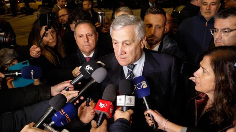 Tajani: “Neutralizzati attacchi informatici di origine russa contro ambasciate e alberghi a Cortina” 1