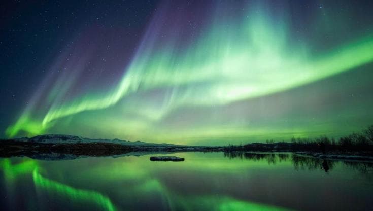 Tempesta solare prevista per il 5 febbraio: impatto lieve sulla Terra, possibili ripercussioni anche in Italia. 1