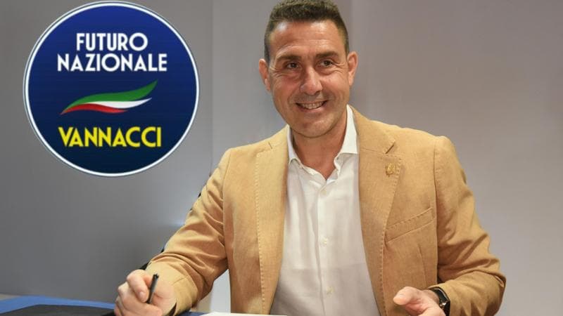 Vannacci abbandona la Lega 1