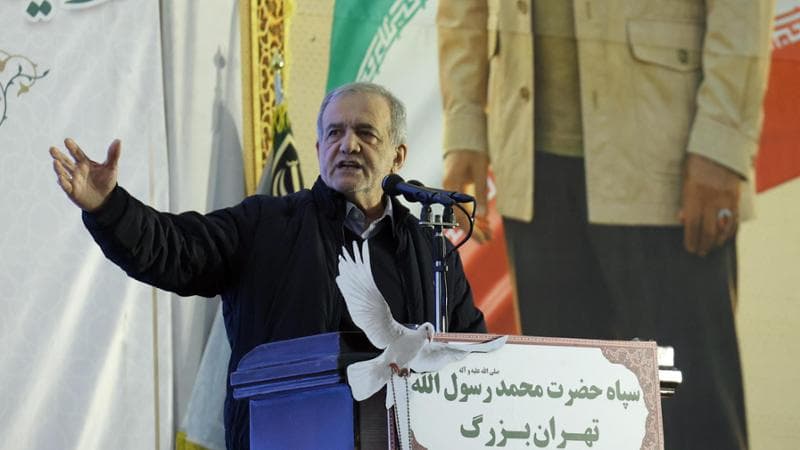 A Teheran si apre la prima frattura nel potere riguardo alla de-escalation e la significativa contesa per la nuova leadership. 1