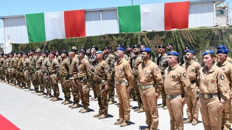 All'alba partono da Erbil i primi 70 soldati italiani. Contrasti nel governo riguardo a Mosca. 2